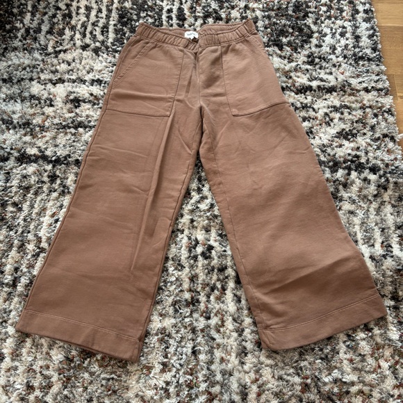 Mate the Label wide leg sweatpants (model photo for fit not color) - Picture 3 of 6